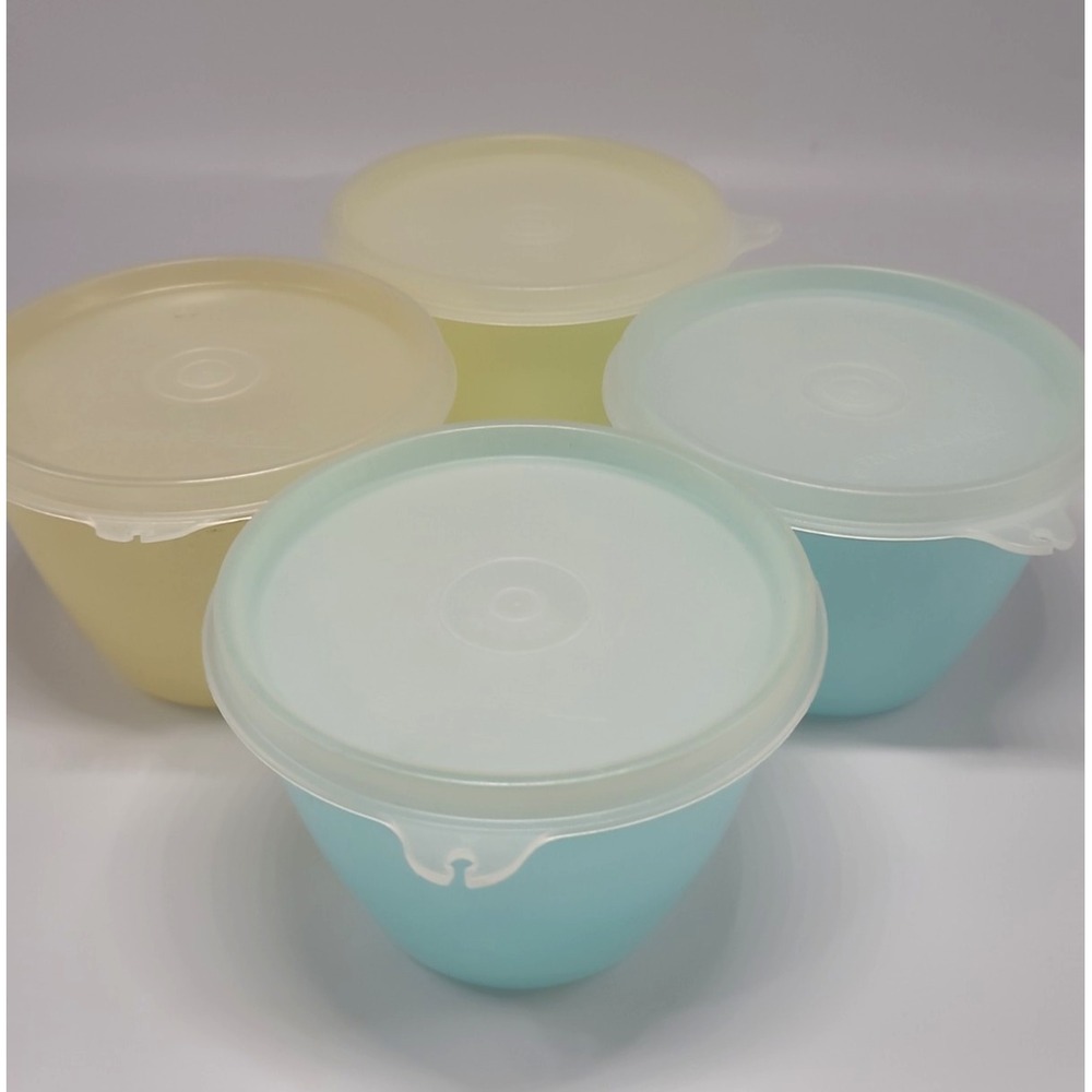 Vintage Tupperware Wonderlier Bowls Set Of 4